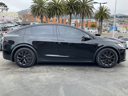 Used 2023 Tesla Model X AWD/4WD image 3