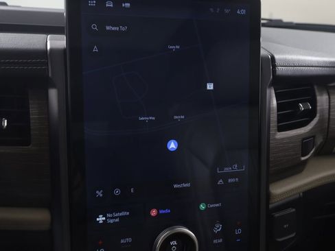 Used 2022 Ford Expedition Limited image 9