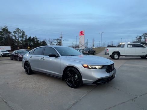 Used 2024 Honda Accord Sport image 8