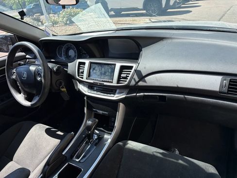 Used 2013 Honda Accord LX image 29