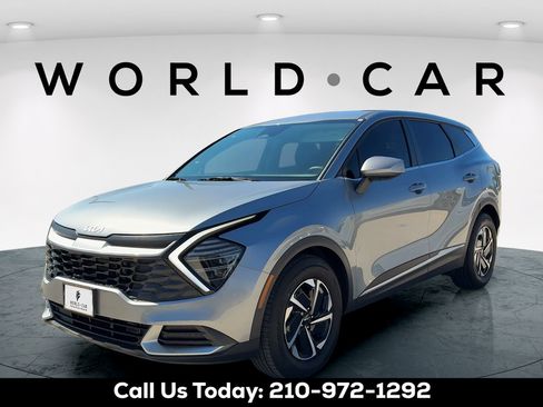 Certified 2025 Kia Sportage LX FWD image 3