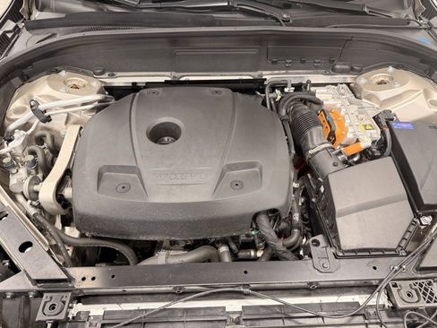 Used 2024 Volvo XC60 T8 Ultimate image 43