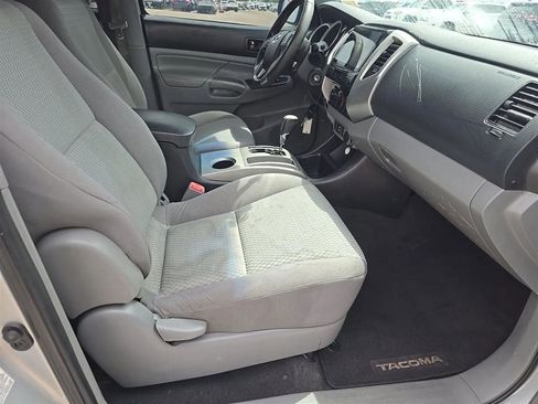 Used 2012 Toyota Tacoma PreRunner w/ SR5 Pkg RWD image 14