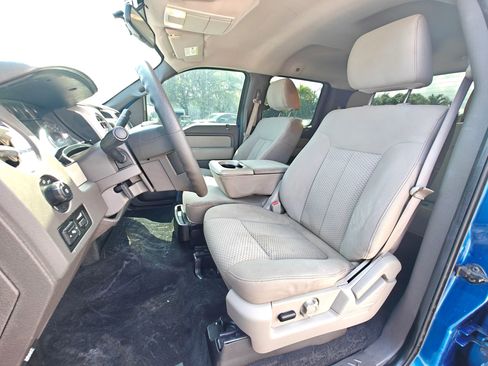 Used 2010 Ford F150 XLT image 12