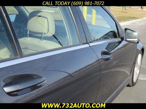 Used 2011 Mercedes-Benz C 300 C 300 Sport 4MATIC AWD 4dr Sed image 22