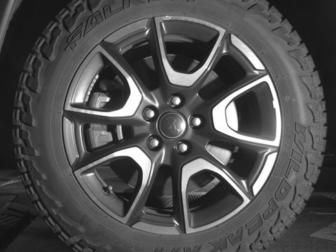 Used 2025 Jeep Compass Trailhawk image 12