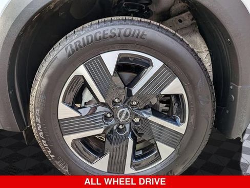 Certified 2025 Nissan Kicks SV AWD/4WD image 10
