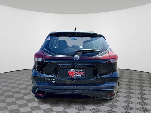 Used 2025 Nissan Kicks Play S image 16