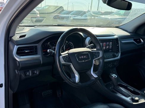 Used 2018 GMC Acadia SLT w/ LPO, Floor Liner Package image 4