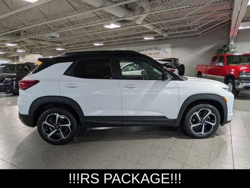 Used 2023 Chevrolet TrailBlazer RS w/ Convenience Package FWD image 9