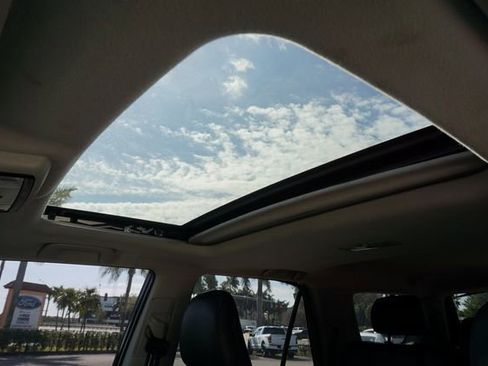 Used 2014 Toyota 4Runner Limited image 8