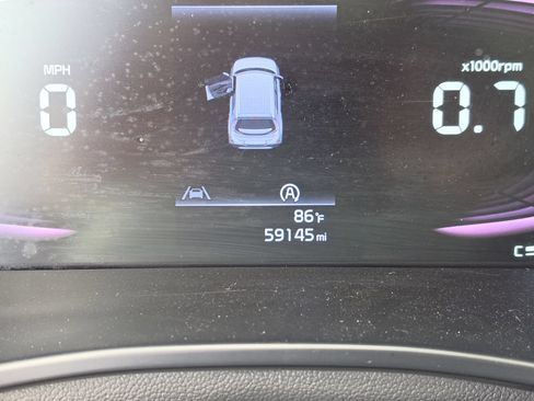 Used 2024 Kia Soul GT-Line FWD image 35