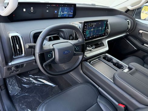 New 2026 Ford Expedition Max Platinum w/ Driver's Package image 14