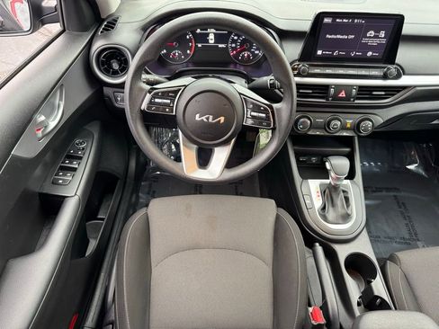 Used 2023 Kia Forte LXS w/ LXS Technology Package image 16