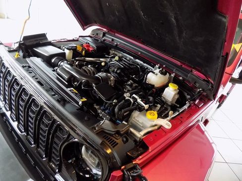 Used 2024 Jeep Gladiator Sport image 28