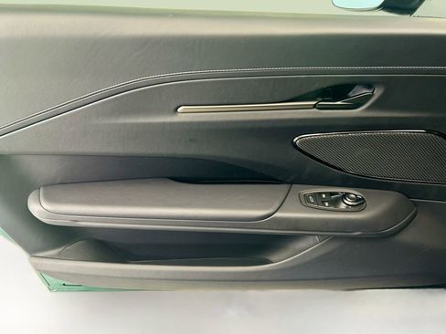 Used 2026 Aston Martin V8 Vantage Coupe RWD image 21