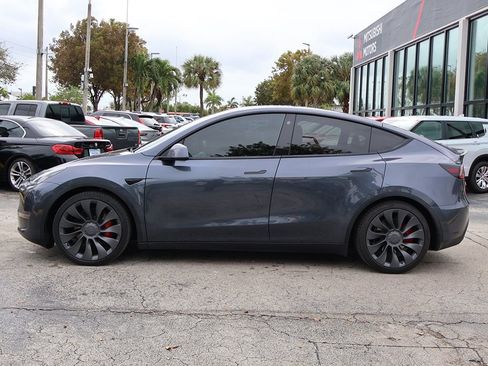 Used 2023 Tesla Model Y Long Range image 17
