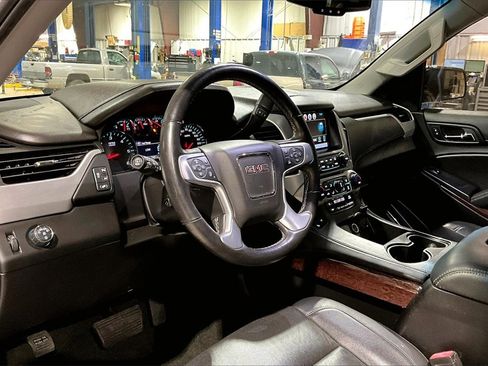 Used 2018 GMC Yukon XL SLT image 10
