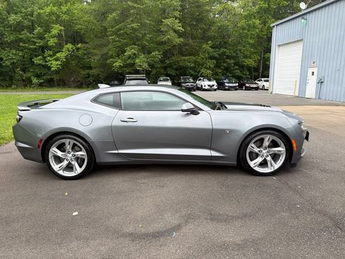 Used 2020 Chevrolet Camaro SS RWD image 6
