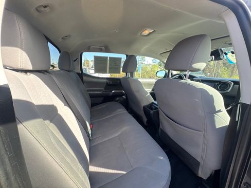 Used 2019 Toyota Tacoma SR5 image 9