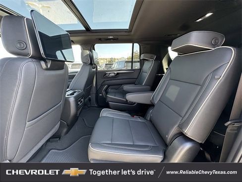 New 2026 Chevrolet Suburban Premier image 29