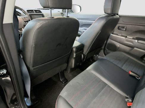 Used 2024 Mitsubishi Outlander Sport SE image 27