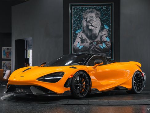 Used 2021 McLaren 765LT RWD image 8