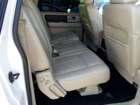 Used 2017 Ford Expedition EL XLT w/ Equipment Group 202A image 8