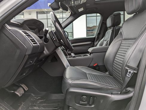 Used 2023 Land Rover Discovery S R-Dynamic image 13