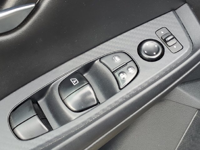 Used 2024 Nissan Sentra SV FWD image 22