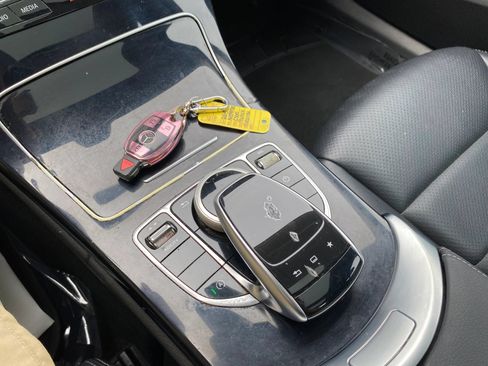 Used 2015 Mercedes-Benz C 300 4MATIC Sedan image 19