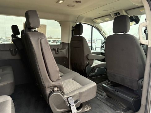 Used 2023 Ford Transit 350 XLT image 31