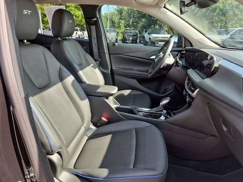 Used 2026 Buick Encore GX Sport Touring w/ Advanced Technology Package FWD image 38