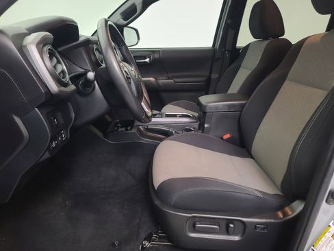 Used 2023 Toyota Tacoma TRD Sport image 23