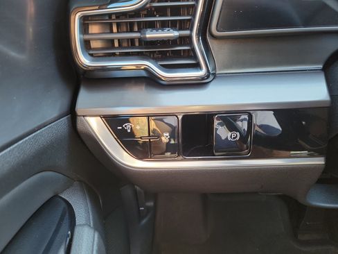 Certified 2023 Kia Sportage EX FWD image 24