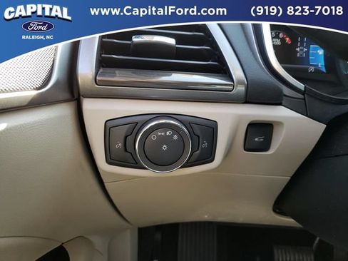 Used 2019 Ford Fusion SEL FWD image 25
