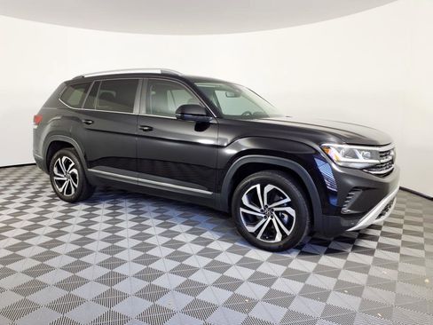 Used 2023 Volkswagen Atlas SEL image 3