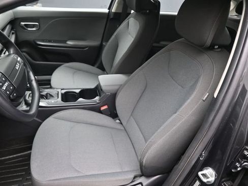 Used 2025 Kia K4 FWD image 19