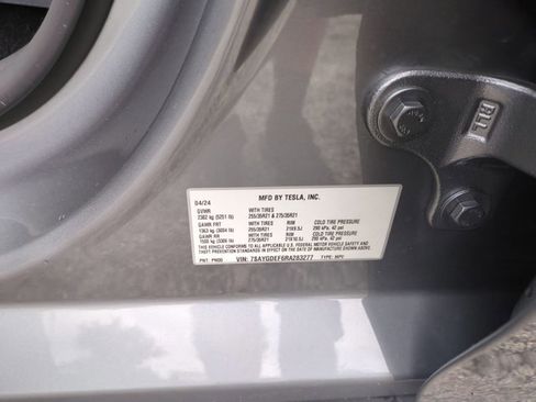 Used 2024 Tesla Model Y Performance AWD/4WD image 27