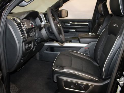 Used 2025 RAM 1500 Laramie w/ Sport Appearance Package AWD/4WD image 8