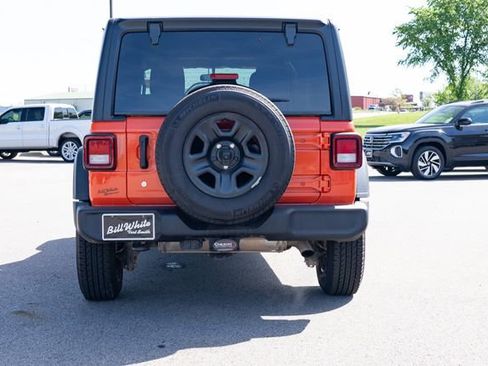 Used 2023 Jeep Wrangler Sport image 5