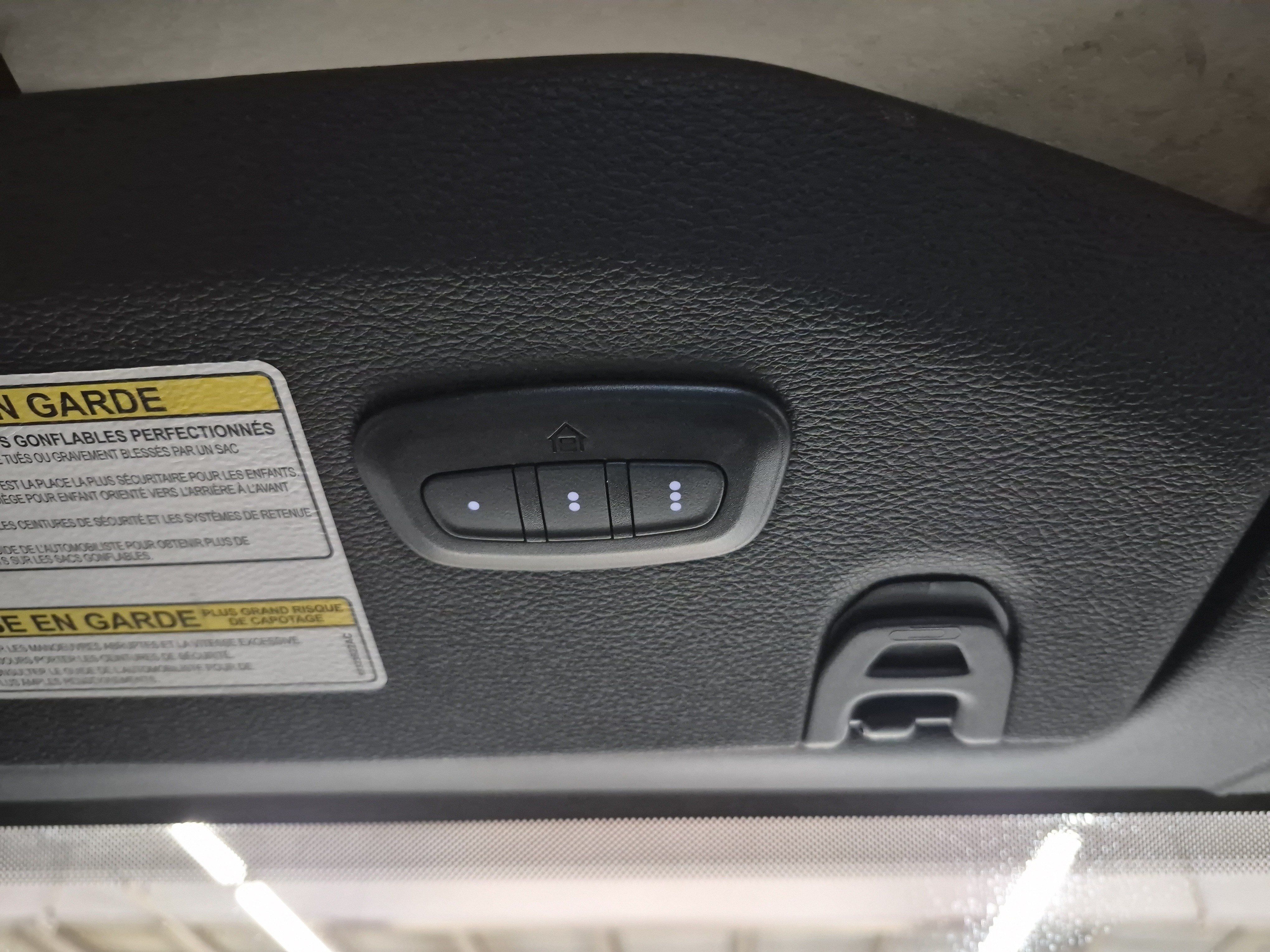 Used 2019 Jeep Wrangler Unlimited Sahara AWD/4WD image 37