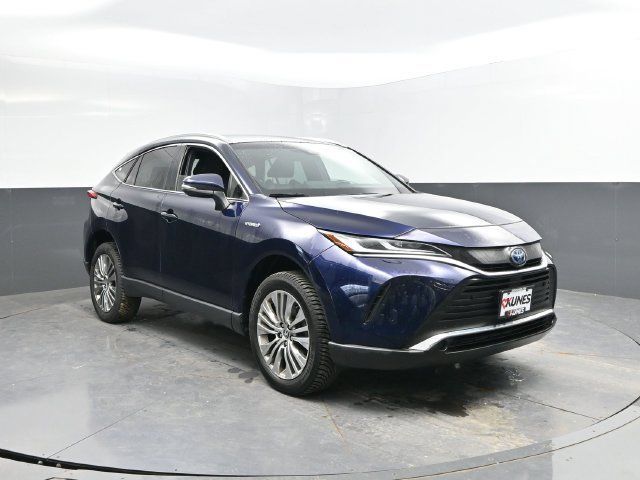 Used 2021 Toyota Venza XLE w/ Softex Package AWD/4WD image 4