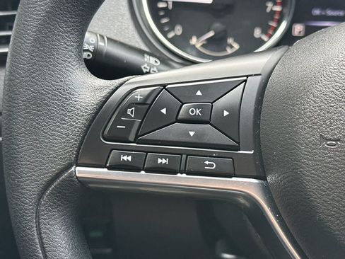 Used 2018 Nissan Rogue Sport S AWD/4WD image 25
