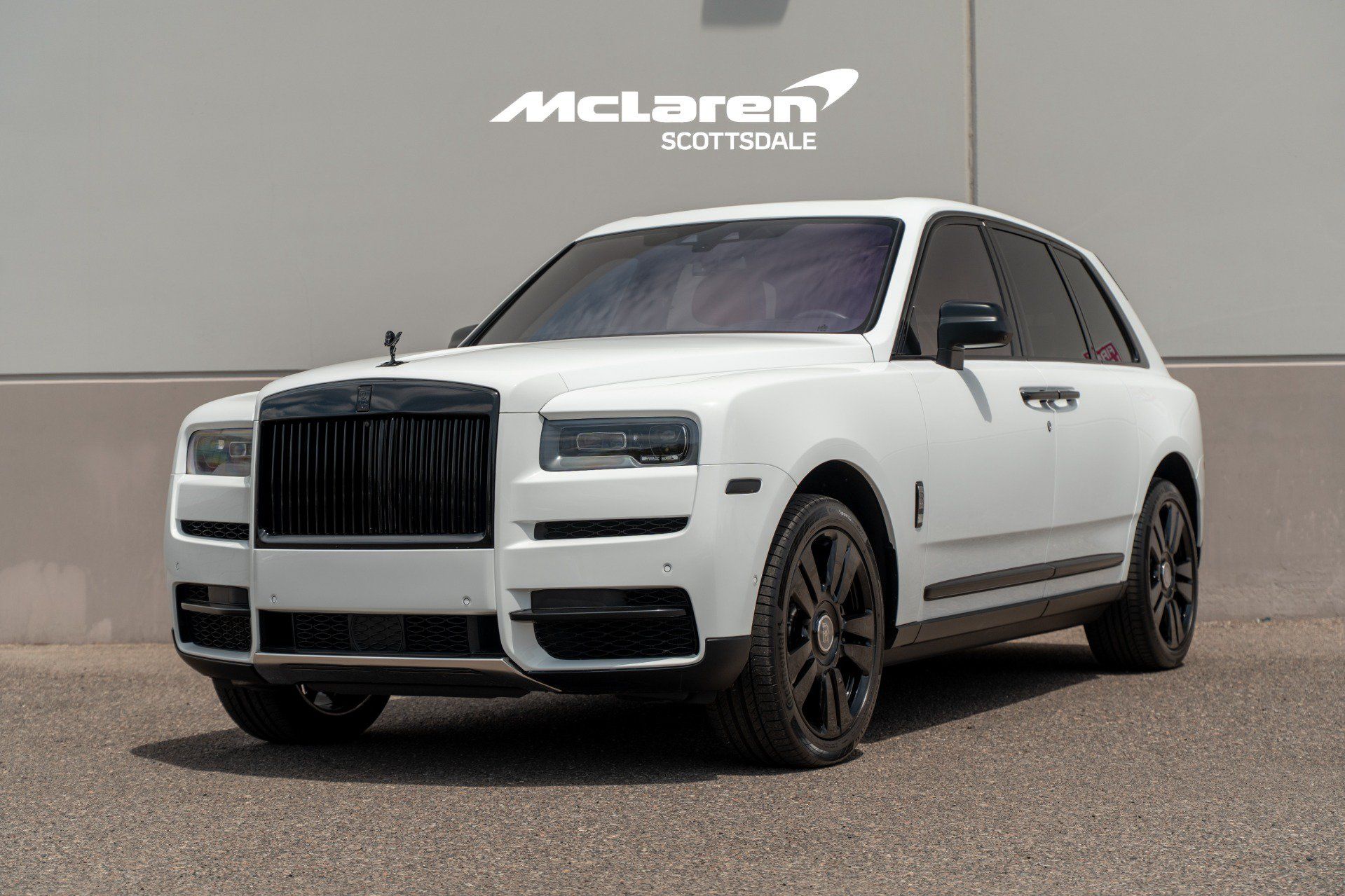 Used 2023 Rolls-Royce Cullinan AWD/4WD image 3