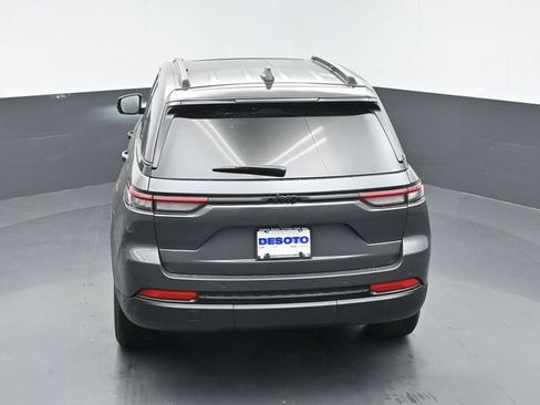 New 2025 Jeep Grand Cherokee Altitude image 39