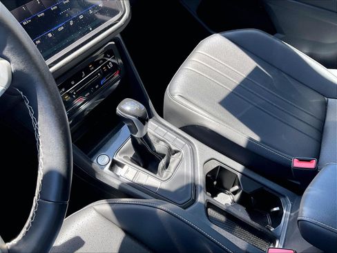 Certified 2023 Volkswagen Tiguan SE w/ Panoramic Sunroof Package FWD image 17