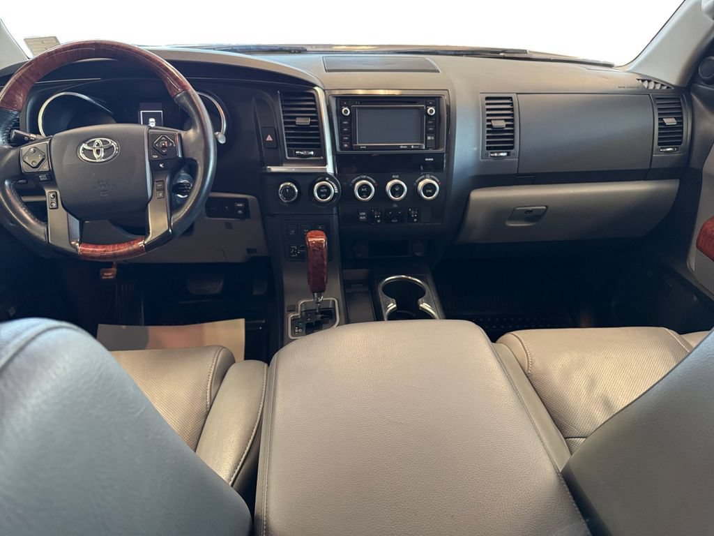 Used 2018 Toyota Sequoia Platinum AWD/4WD image 12
