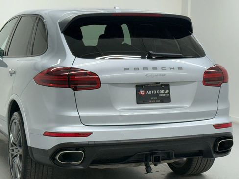 Used 2018 Porsche Cayenne Platinum Edition image 44