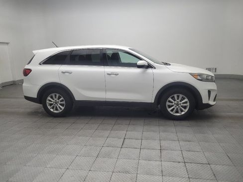 Used 2019 Kia Sorento FWD V6 image 11
